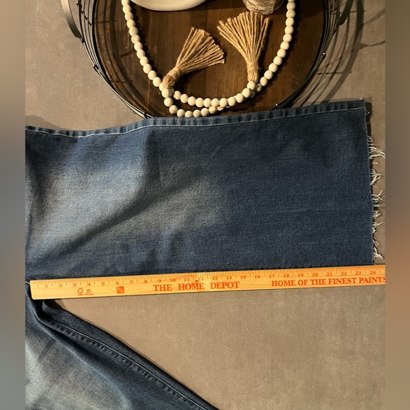 🔥NWT! Time and Tru High Rise Wide Leg Jeans with fringed Hem 5 pockets. Size:16 - Picture 4 of 5